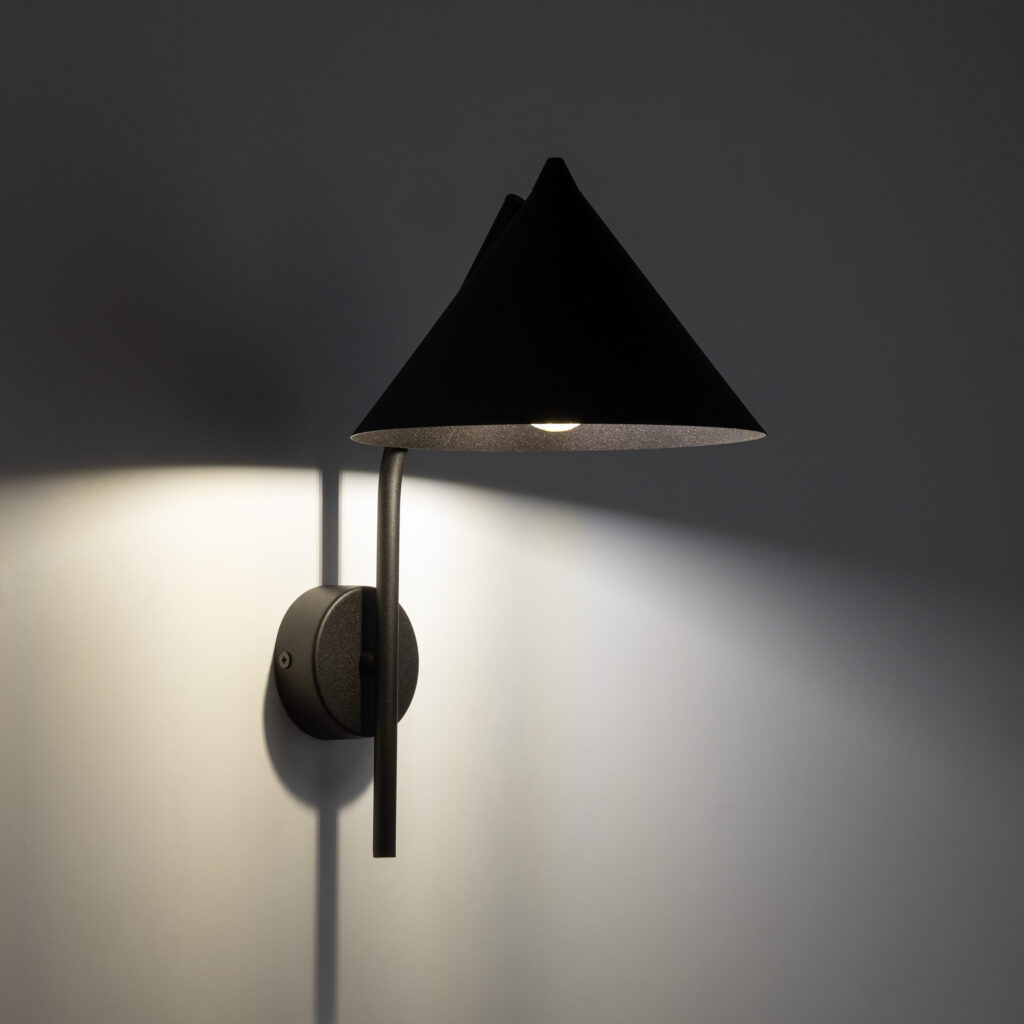 CONO BLACK KINKIET 1