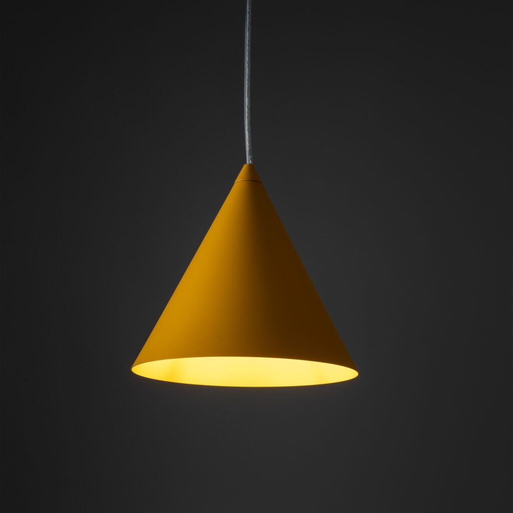 CONO YELLOW LAMPA WISZACA 1 S
