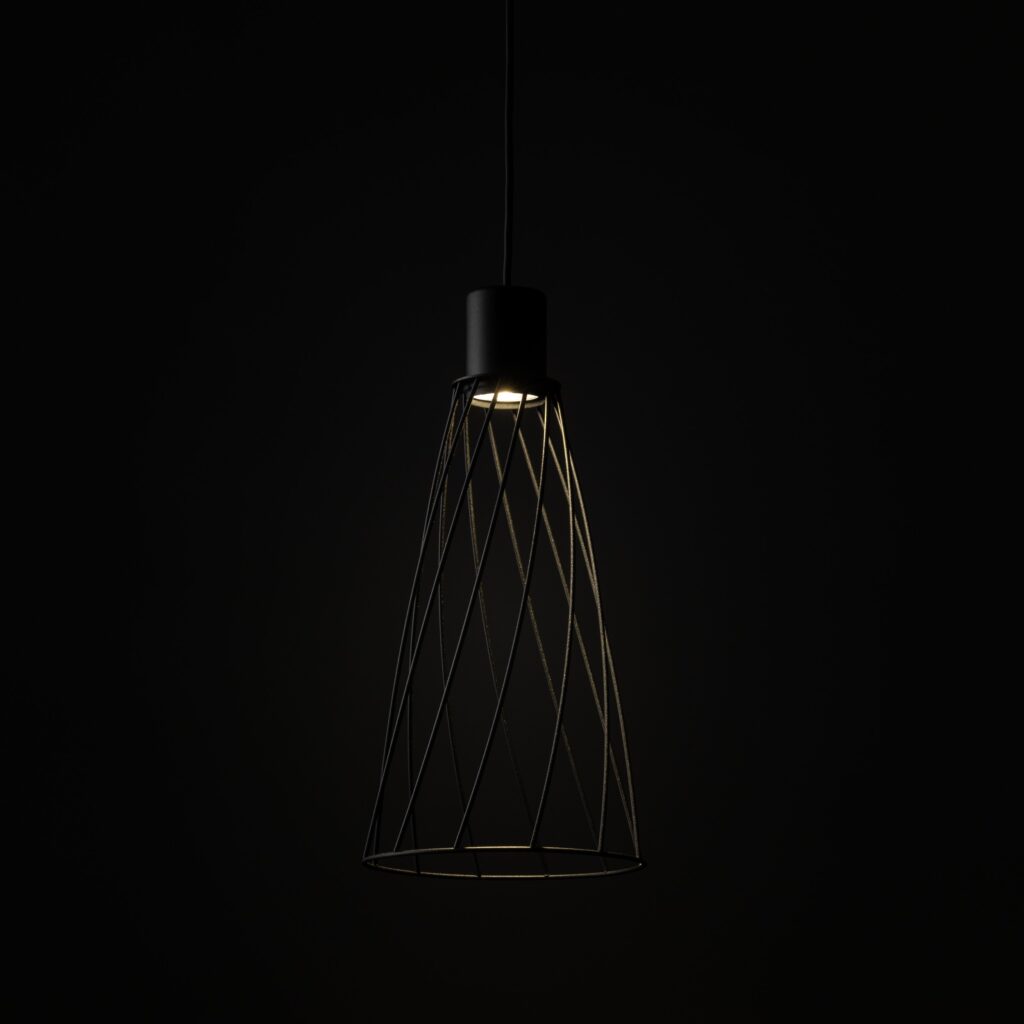 MODESTO BLACK LAMPA WISZACA 1