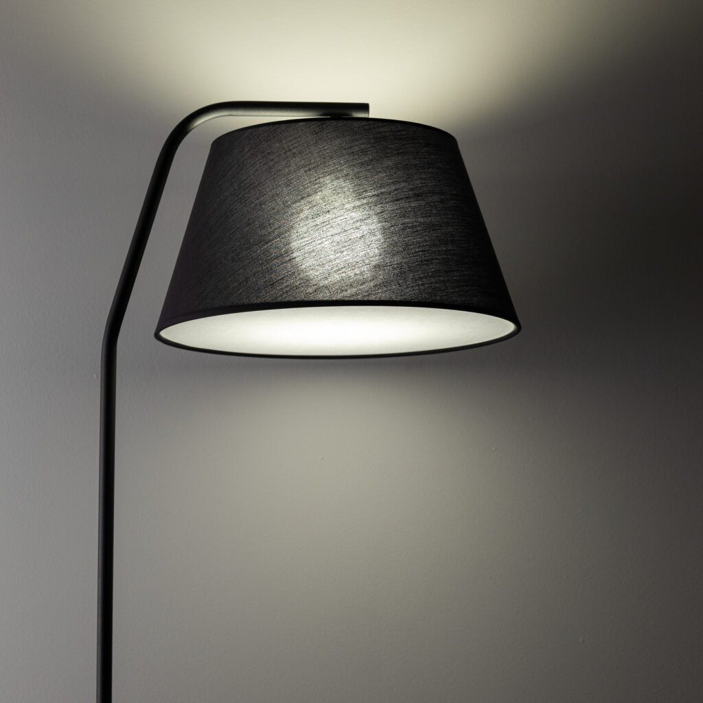 FORMO BLACK LAMPA PODŁOGOWA 1XE27