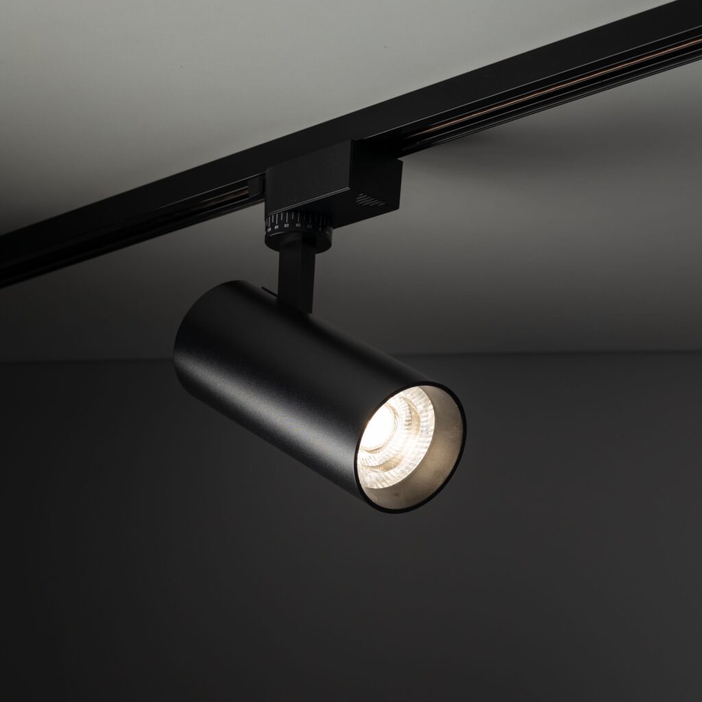 TRACER BLACK CCT 20W