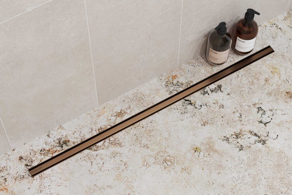 Stilio Slim odpływ liniowy 70 cm, baza z syfonem, mankiet uszczelniający, ruszt dekoracyjny, grafit szczotkowany