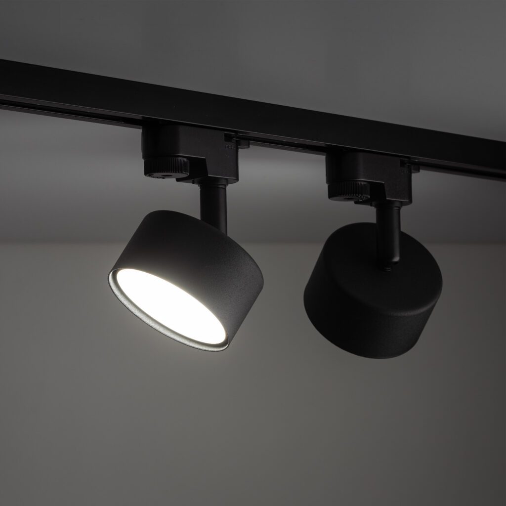 TRACER AVIA BLACK + ŻARÓWKA GX53 LED